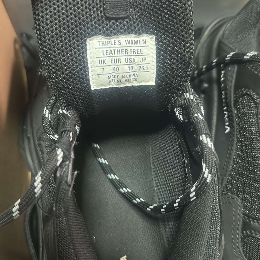 Balenciaga White Box - Picture 6 of 6